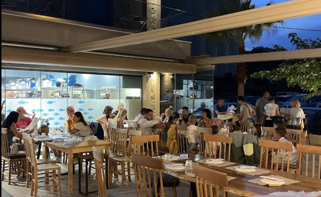 Nezas Fish House Port
